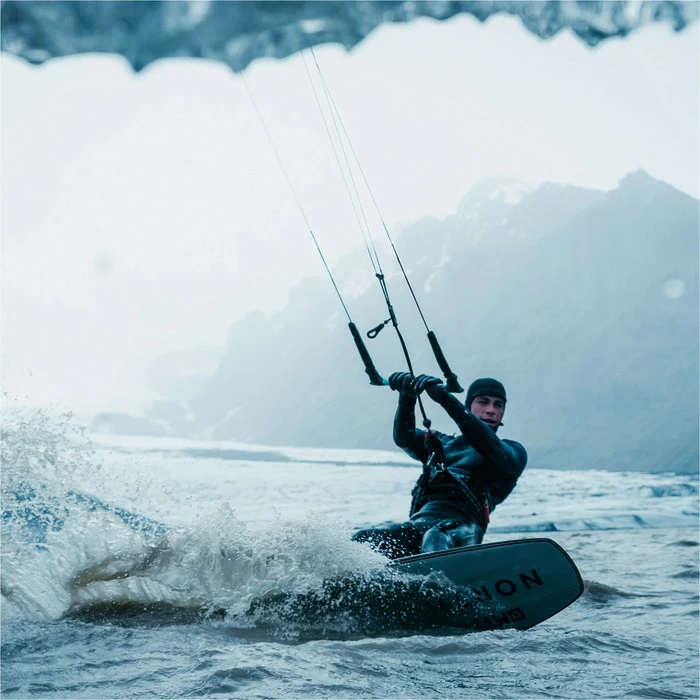 Mystic Roam 3mm Precurved Gloves 7 Mystic Roam 3mm Precurved Gloves - Image 7