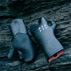 Mystic Supreme 5mm Lobster Gloves -Watersports Outlet Sales Shop 42054 202220Mystic20Supreme205mm20Lobster20Gloves2035015.23002520 20Black20Lifestyle201.700x700