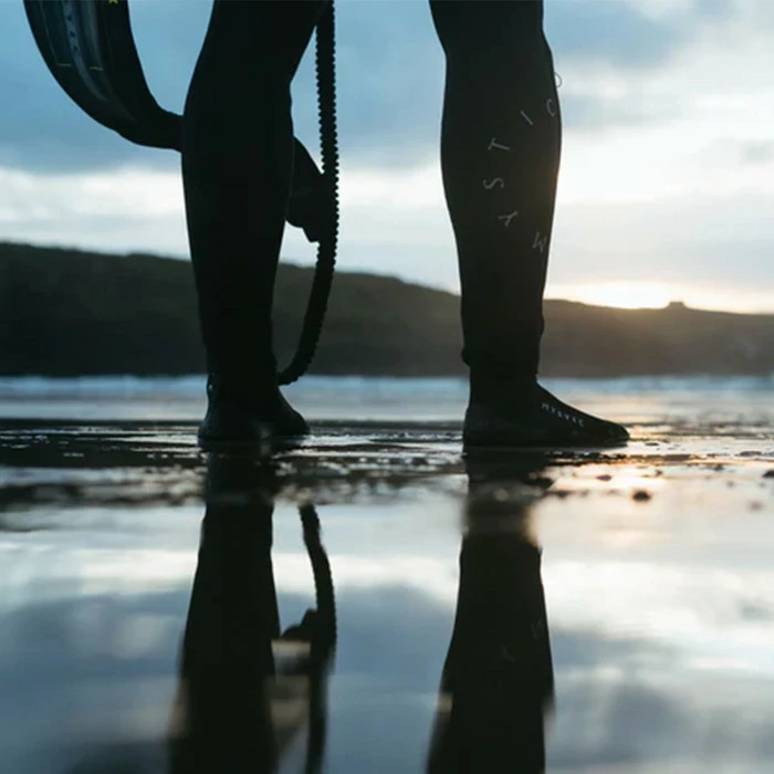 Mystic Roam 3mm Split Toe Wetsuit Socks 4 Mystic Roam 3mm Split Toe Wetsuit Socks - Image 4